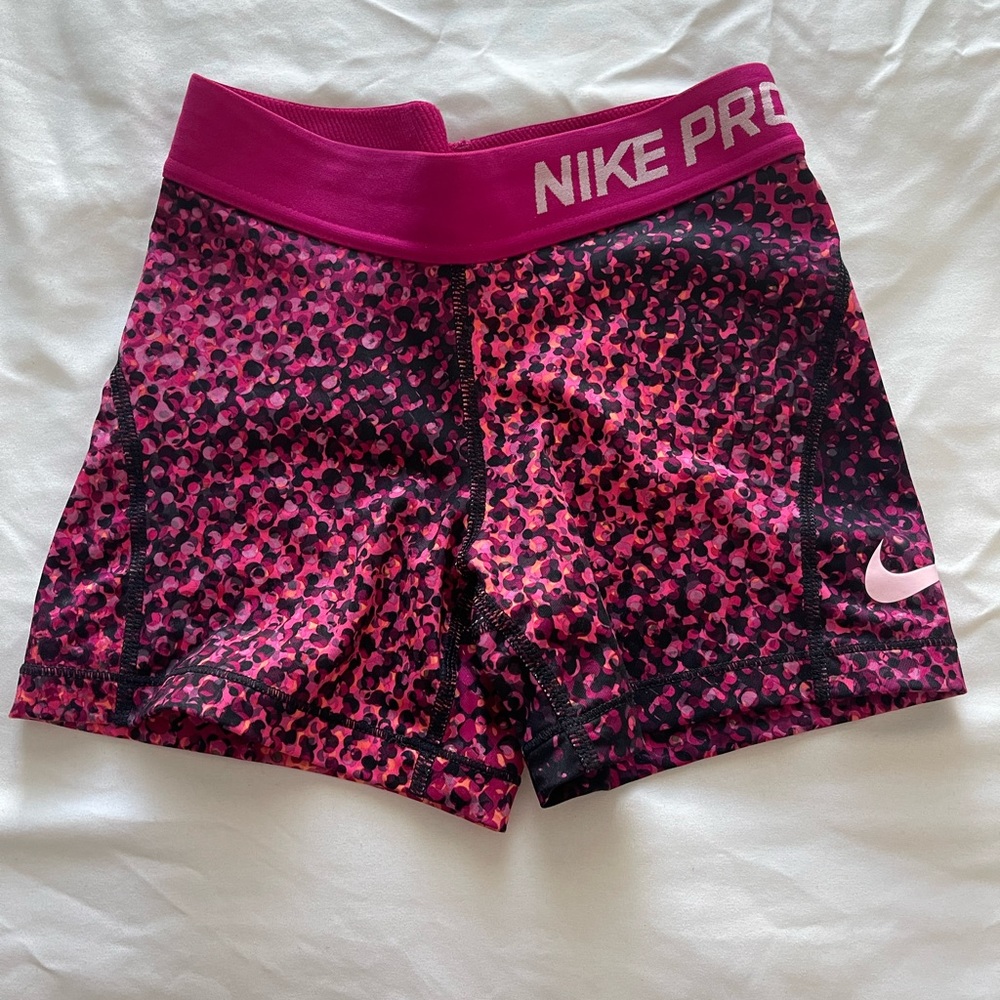 Pink patterned Nike Pro Spandex | Youth S